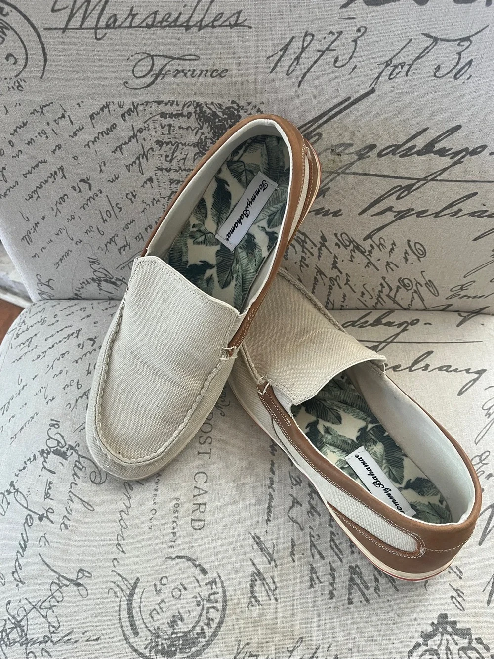 Mens Tommy Bahama slip on shoes Calderon Venetian Canvas Drivers